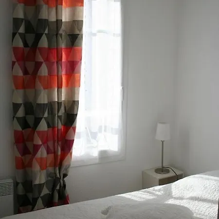 A Deux Pas De La Cite Medievale Dans Tres Calme Holiday home *